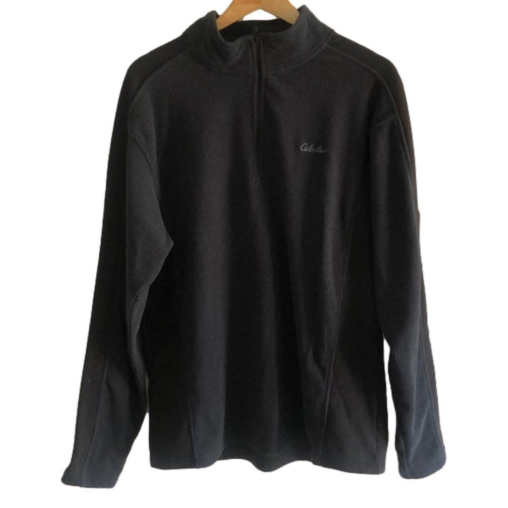 Cabela’s men’s black fleece sweater